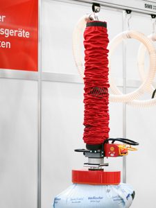 Vakuumschlauchheber ECO SMILIFT mit Einhand-Bediengriff und Schnellwechselvorrichtung. Foto: Werbeagentur JABSMEDIA Wetter Ruhr